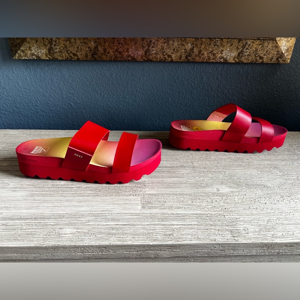 LIKE NEW!!! Reef x Sanctuary Vibrant Red Slide Sandals - Picture 3 of 6